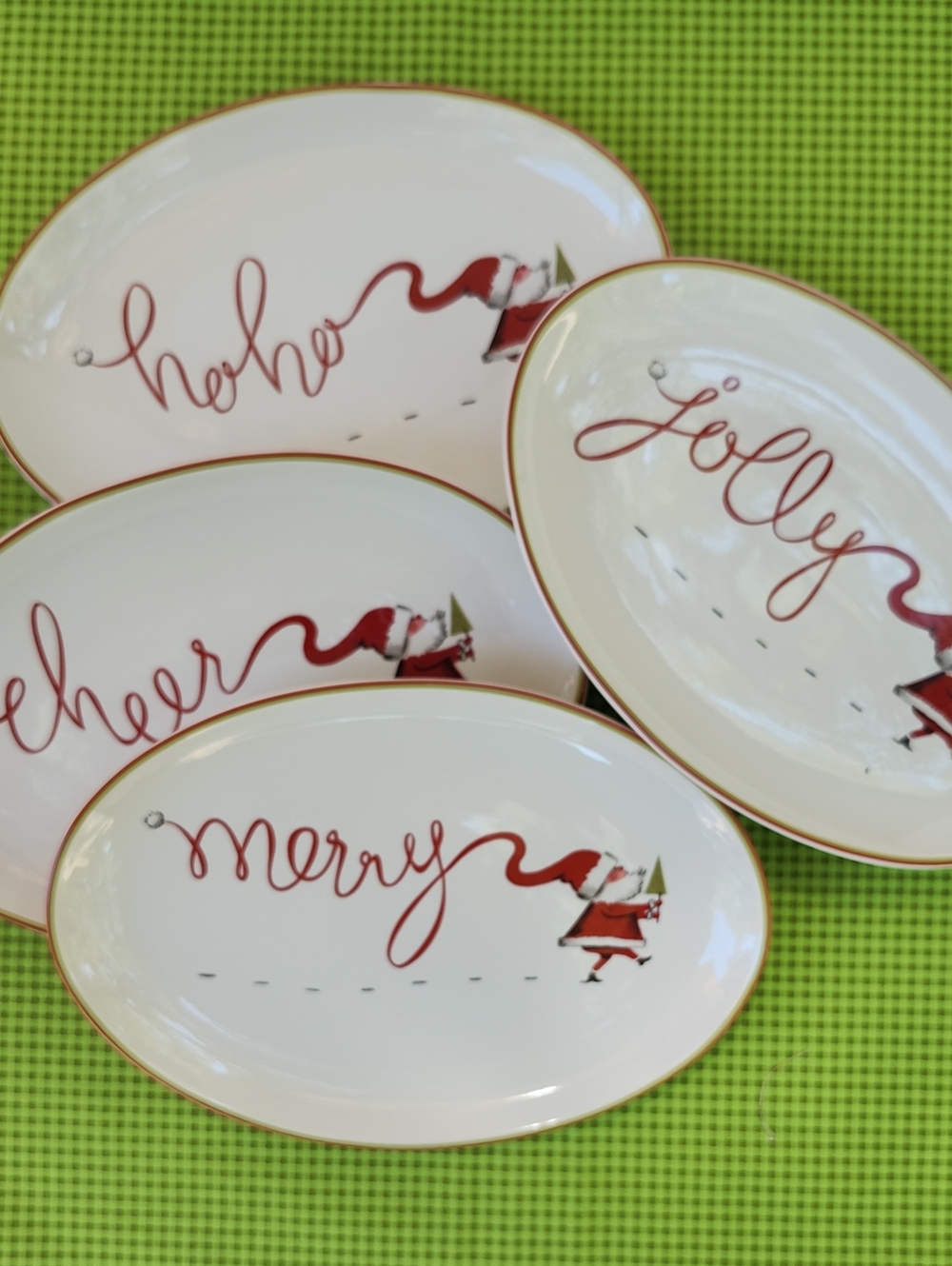 ROSANNA SET OF 4 WHIMSICAL SANTA PLATES